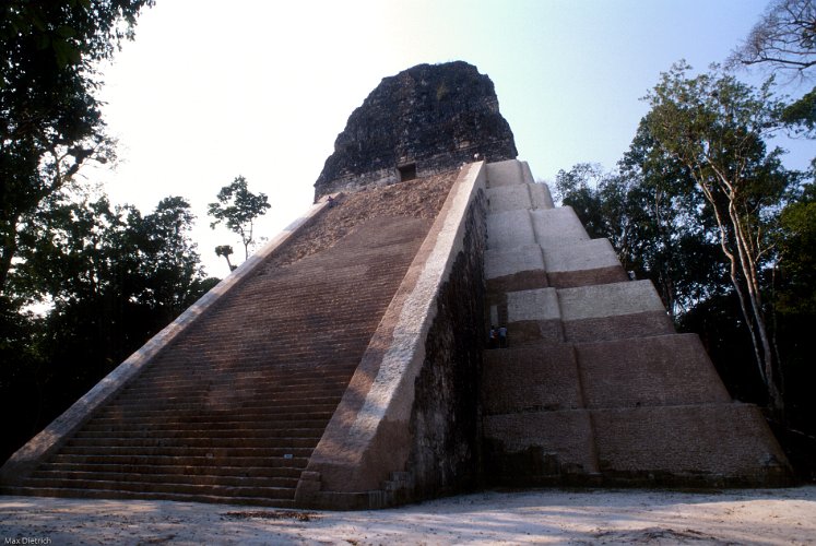 169-29.jpg - tempel IV, elegante architektur